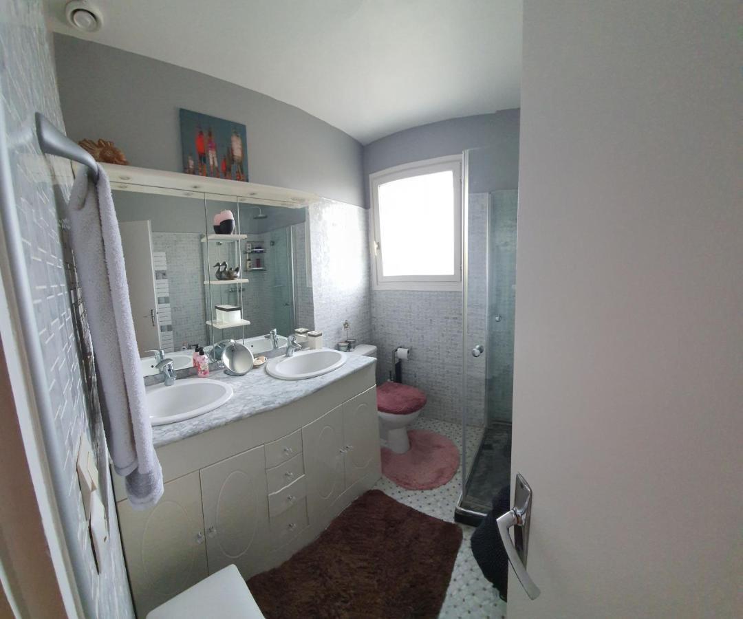 Le Petit Manoir Bed & Breakfast Vaux-sur-Mer Bagian luar foto