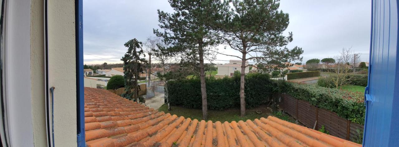 Le Petit Manoir Bed & Breakfast Vaux-sur-Mer Bagian luar foto