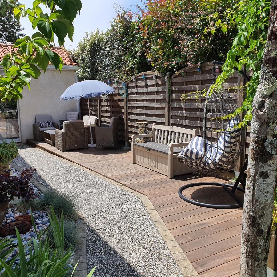 Le Petit Manoir Bed & Breakfast Vaux-sur-Mer Bagian luar foto