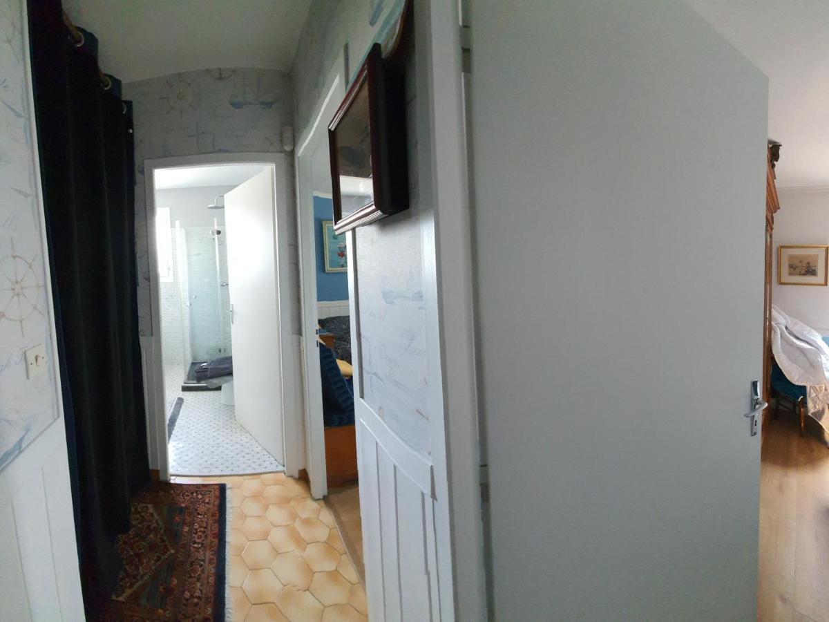 Le Petit Manoir Bed & Breakfast Vaux-sur-Mer Bagian luar foto