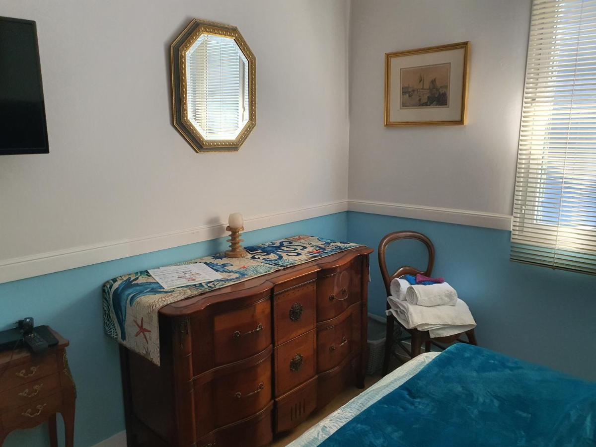 Le Petit Manoir Bed & Breakfast Vaux-sur-Mer Bagian luar foto